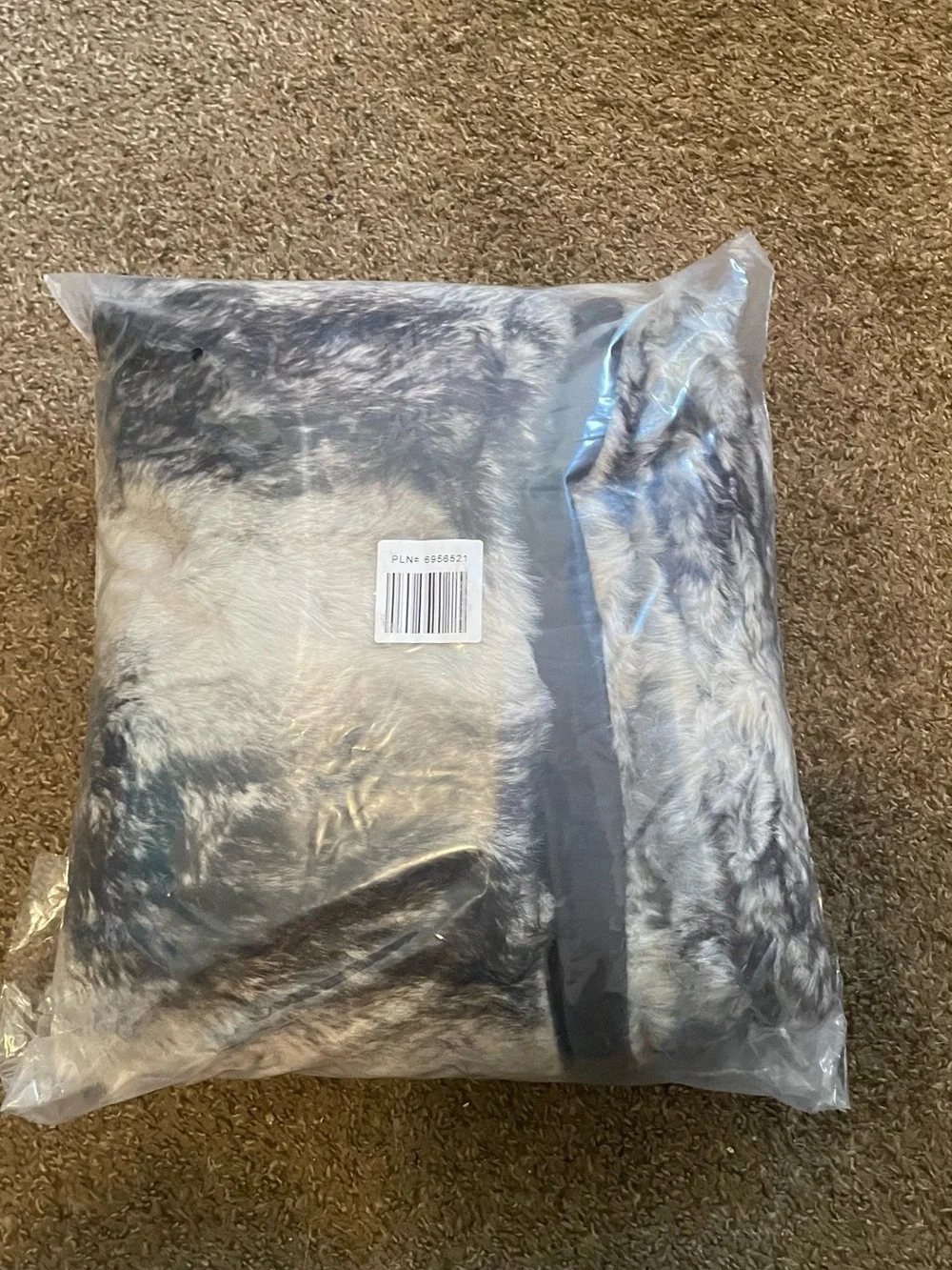 Faux Fur Throw Blanket - black, Gray and White